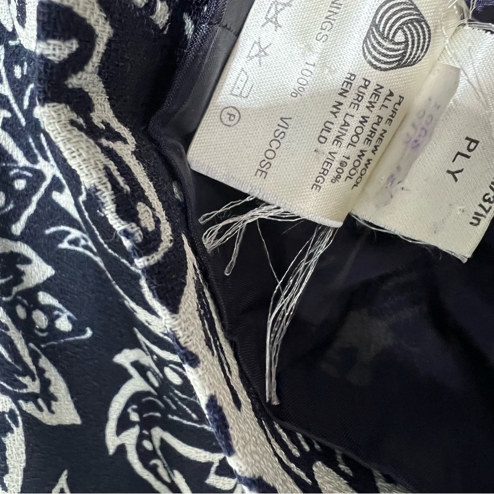 Vintage Jaeger 100% Pure Wool Cropped Navy & Cream Floral Blazer Jacket - Picture 9 of 11